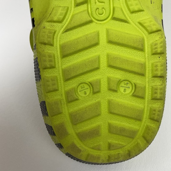 Crocs Zebra Print Fuzz Lined Clogs Mens 6 Womens 8 Neon Green Black Shoes - Picture 12 of 13